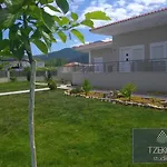 Tzekos Apartman