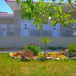 Apartman Tzekos *