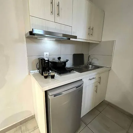 Tzekos ستافروس